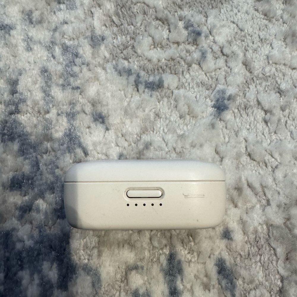 Bose quiet comfort earbuds - Picture 3 of 7